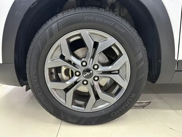 Kia Seltos — Фото автомобиля 10