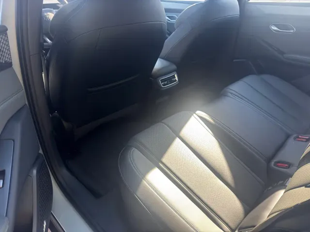 BYD Qin L — Фото автомобиля 10