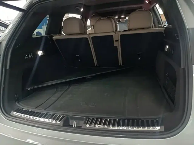 Li Auto L7 — Фото автомобиля 18