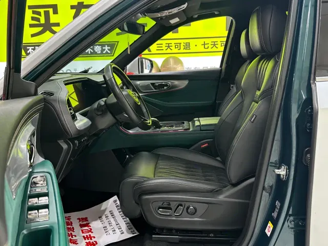 GAC Trumpchi GS8 — Фото автомобиля 10