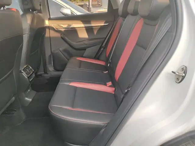 Skoda Karoq — Фото автомобиля 16