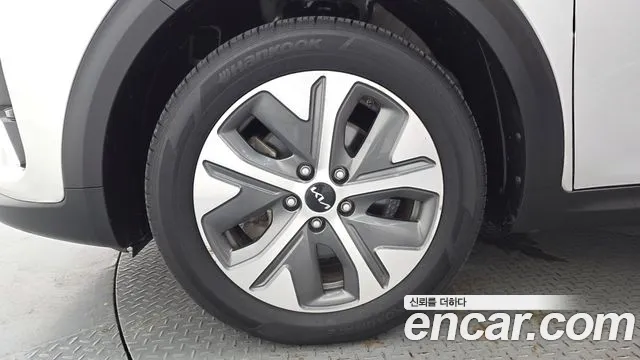 Kia Niro Niro Plus Air — Фото автомобиля 5