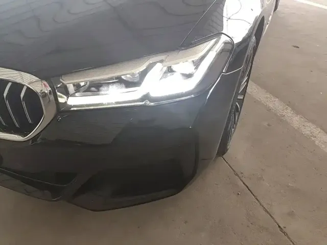 BMW 5 Series — Фото автомобиля 23