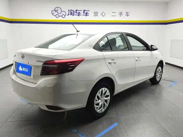 Toyota Vios — Фото автомобиля 3