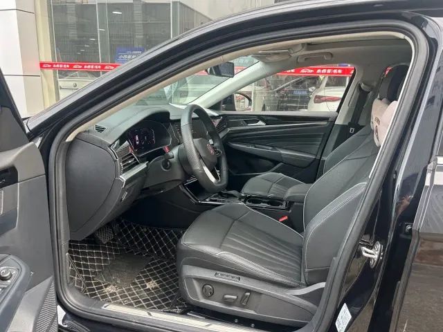 Volkswagen Passat — Фото автомобиля 6