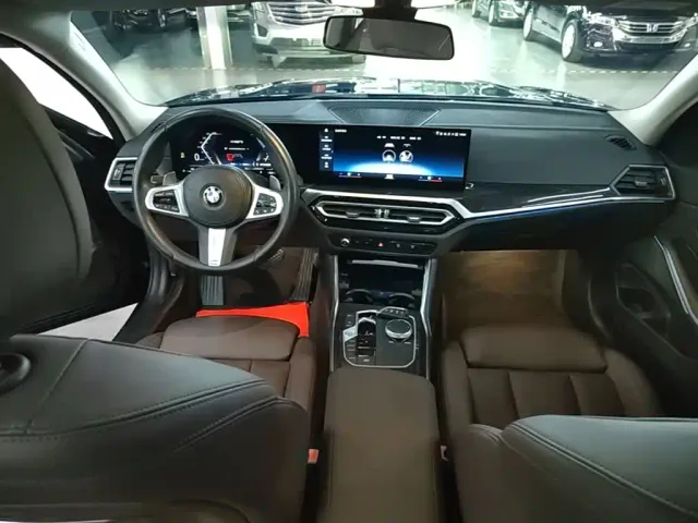 BMW 3 Series — Фото автомобиля 9