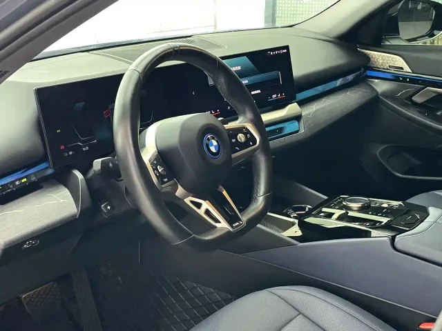 BMW i5 — Фото автомобиля 25