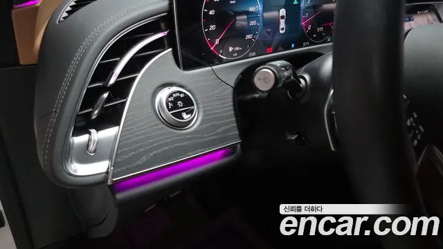 Mercedes-Benz E-Class — Фото автомобиля 25