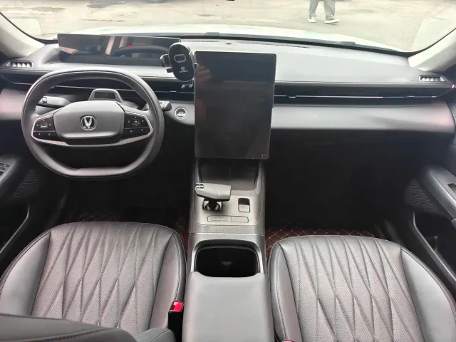 Changan Lamore — Фото автомобиля 6