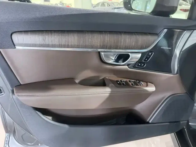 Volvo V90 — Фото автомобиля 10