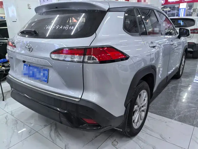 Toyota Frontlander — Фото автомобиля 6