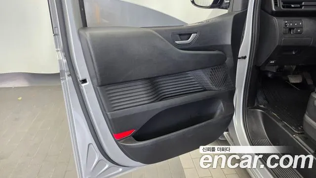 Hyundai Staria — Фото автомобиля 13