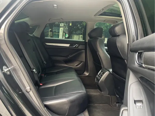Honda Accord — Фото автомобиля 18