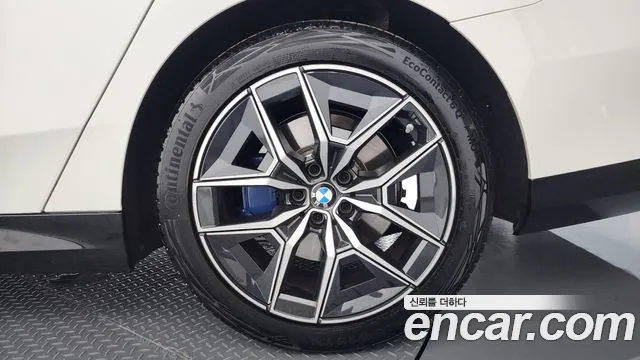 BMW 5-Series — Фото автомобиля 15