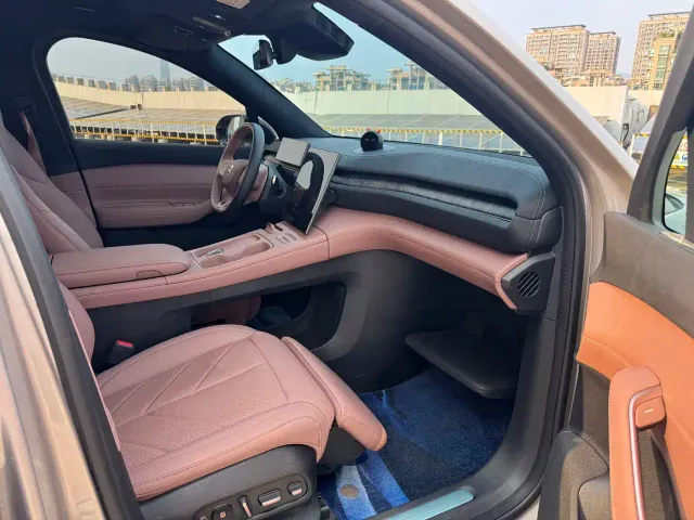Nio EC6 — Фото автомобиля 10