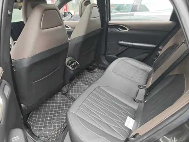 Changan Eado — Фото автомобиля 16