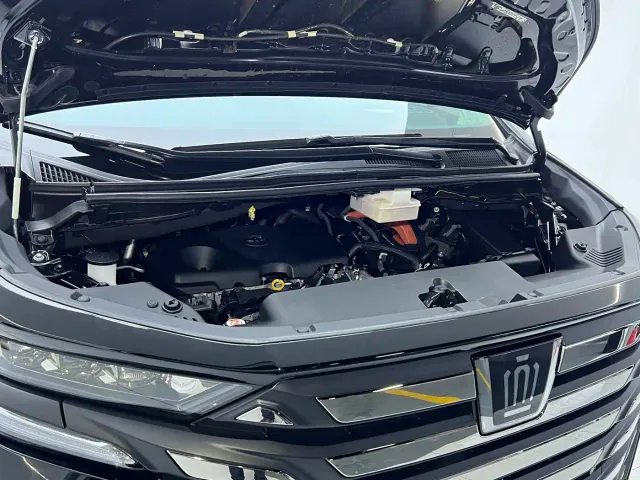 Toyota Vellfire — Фото автомобиля 26