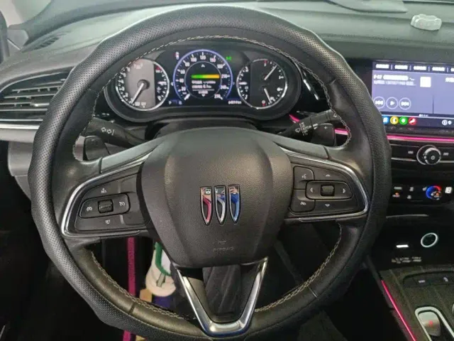 Buick Regal — Фото автомобиля 15
