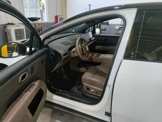 Li Auto i6 — Фото автомобиля 6