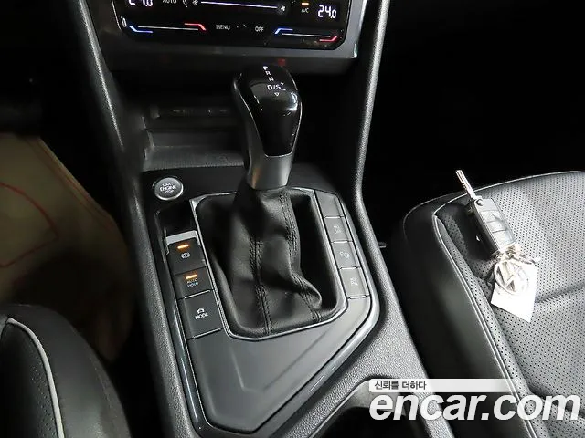 Volkswagen Tiguan — Фото автомобиля 13