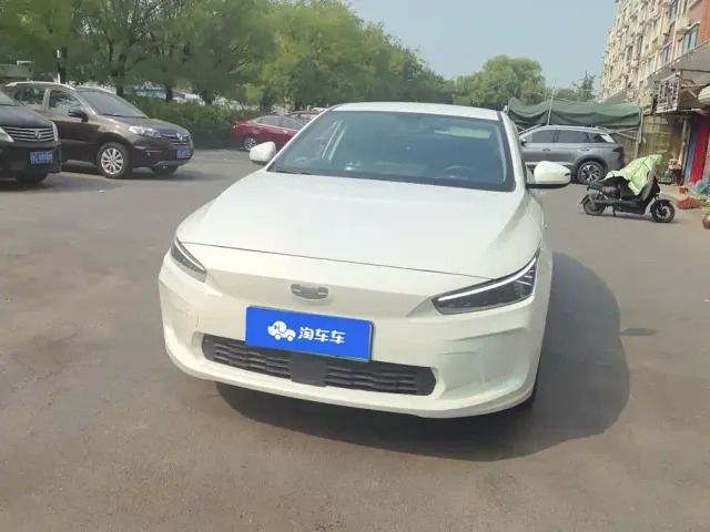 Geely Geometry A — Фото автомобиля 2