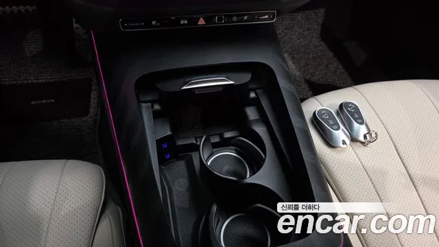 Mercedes-Benz E-Class — Фото автомобиля 26