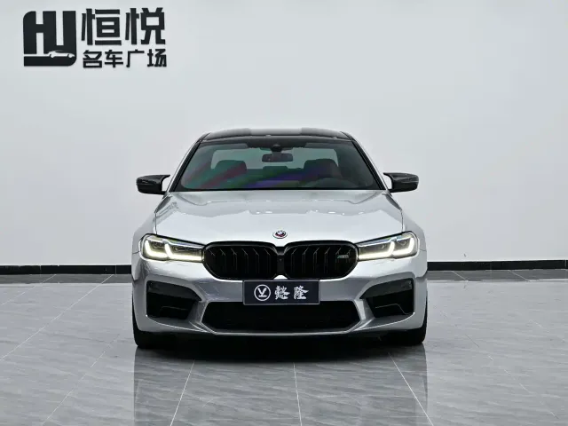 BMW M5 — Фото автомобиля 2