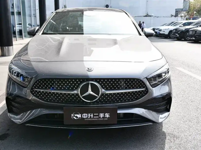 Mercedes-Benz Mercedes-Benz A-Class 2023 A 200 L Fashion — Фото автомобиля 2