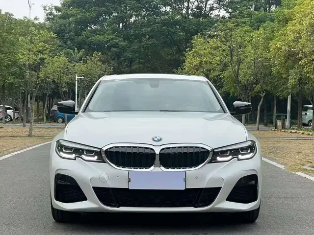 BMW 3 Series — Фото автомобиля 2