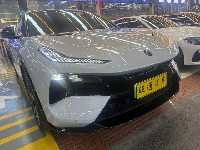 Lotus Eletre — Фото автомобиля 3