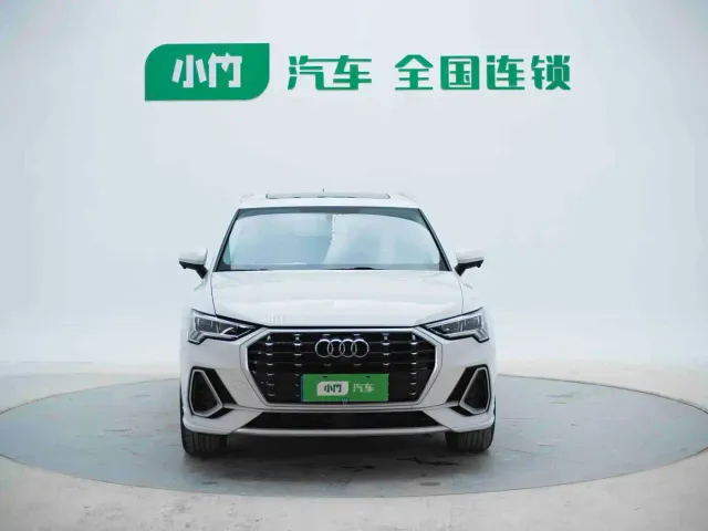 Audi Q3 — Фото автомобиля 3