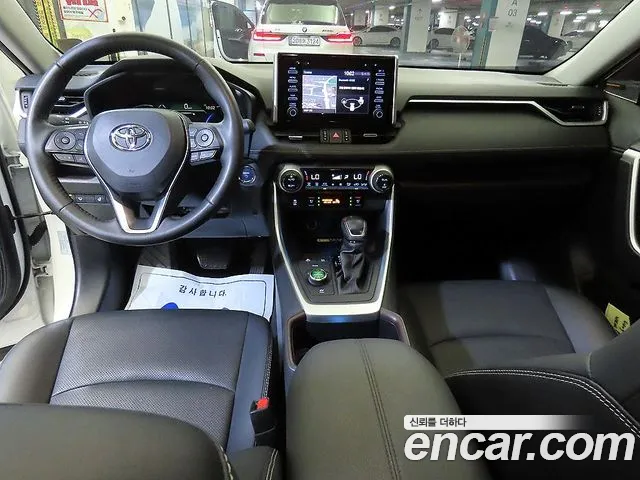 Toyota RAV4 — Фото автомобиля 10