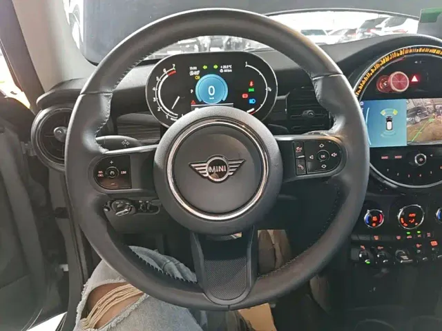 MINI Hatch — Фото автомобиля 6