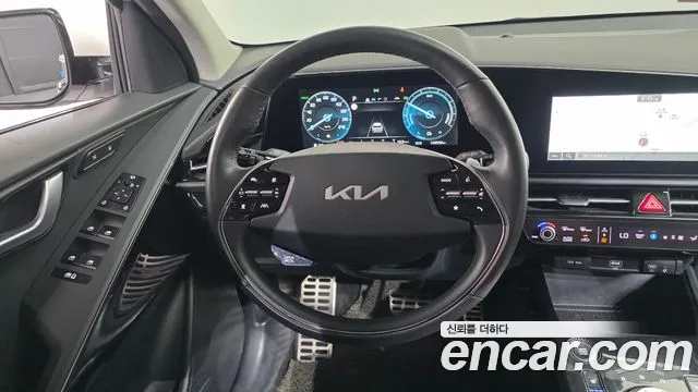 Kia Niro The All New Niro Signature — Фото автомобиля 13