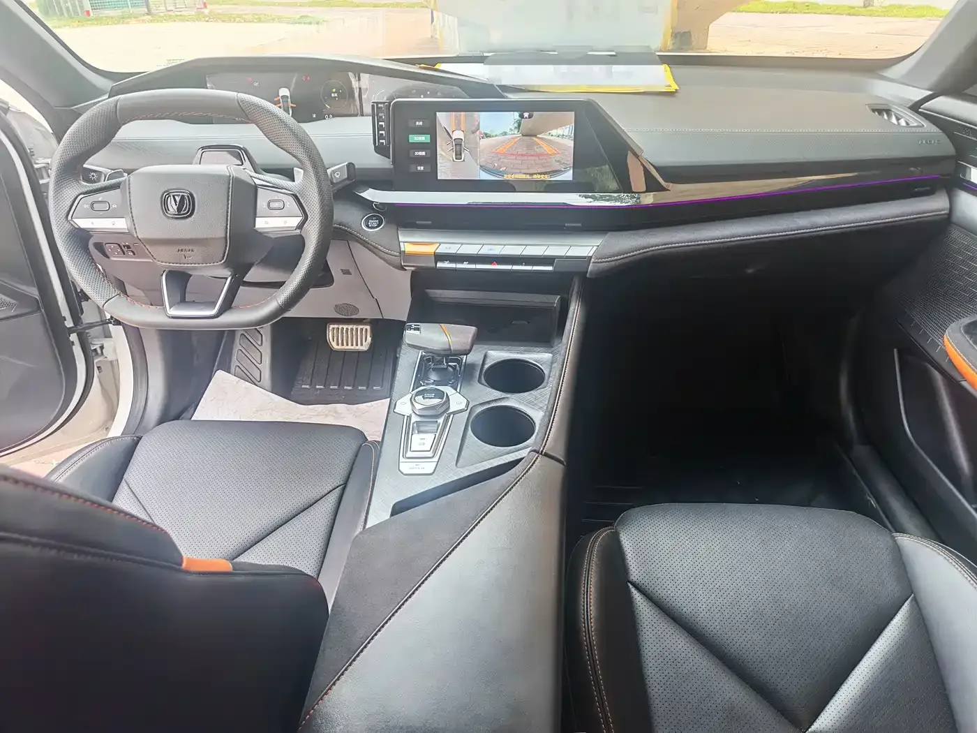 Changan Changan UNI-V 2022 1.5T Sport Edition — Фото автомобиля 5