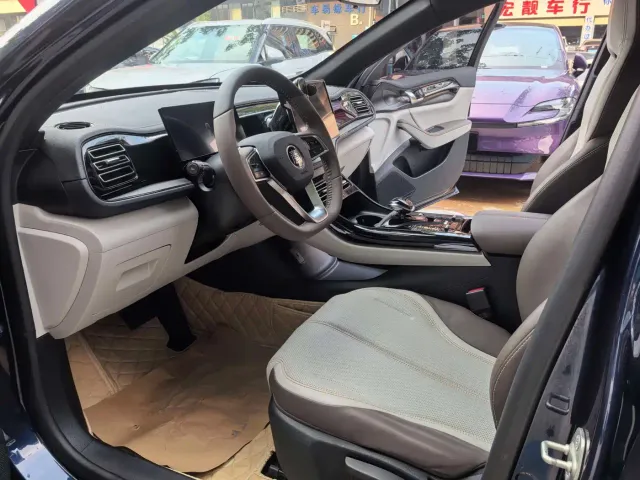 BYD Qin PLUS — Фото автомобиля 8