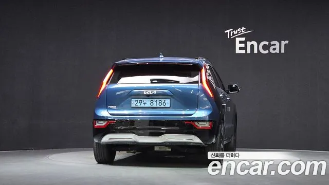 Kia Niro — Фото автомобиля 4
