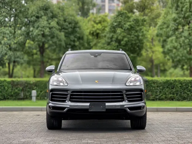 Porsche Cayenne — Фото автомобиля 3