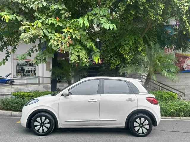 Wuling Bingo — Фото автомобиля 3