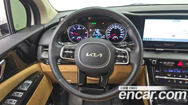 Kia Carnival Generation 4 — Фото автомобиля 13