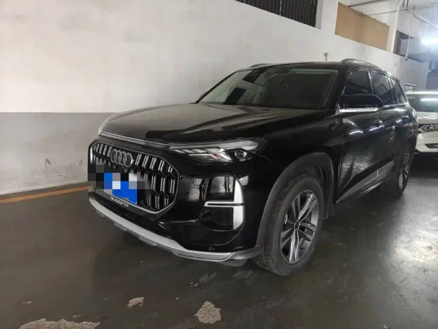 Фотография автомобиля — Audi Q6