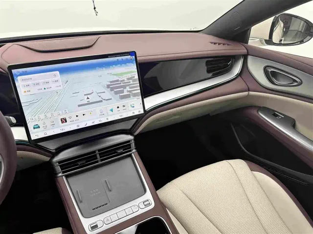 BYD Seal 07 DM-i — Фото автомобиля 14