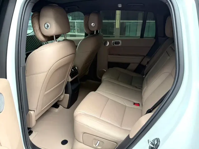 Li Auto L6 — Фото автомобиля 6