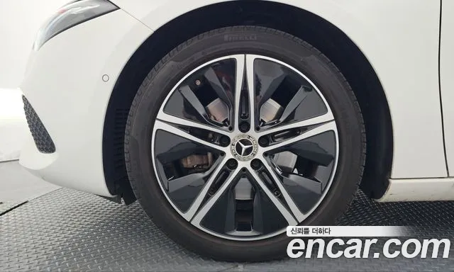 Mercedes-Benz A-Class W177 — Фото автомобиля 5