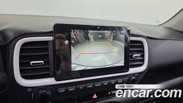 Hyundai Venue — Фото автомобиля 18
