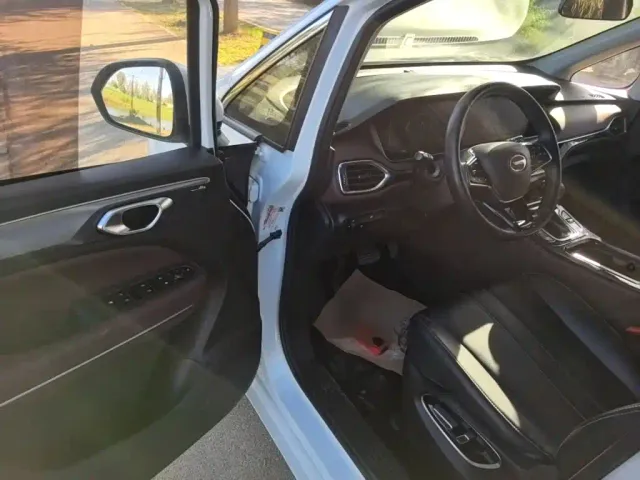 GAC Trumpchi M6 — Фото автомобиля 15