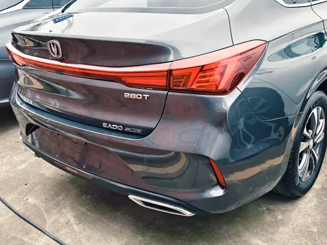 Changan Eado — Фото автомобиля 16
