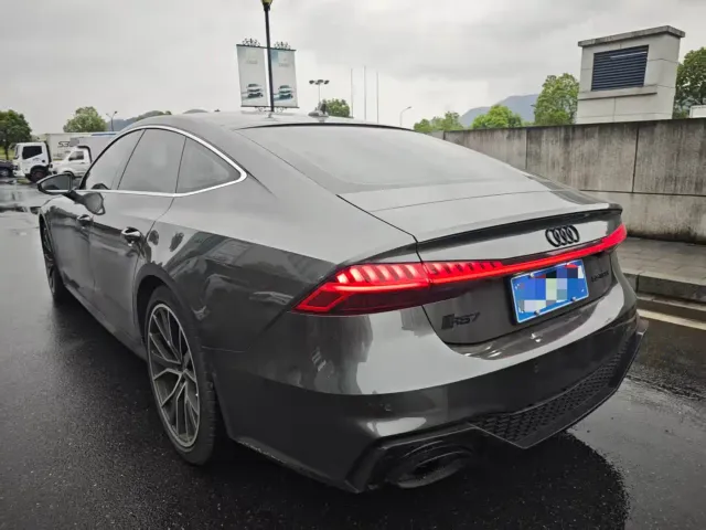 Audi A7 — Фото автомобиля 6