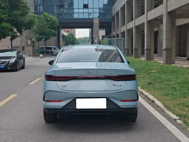 BYD Qin PLUS — Фото автомобиля 3