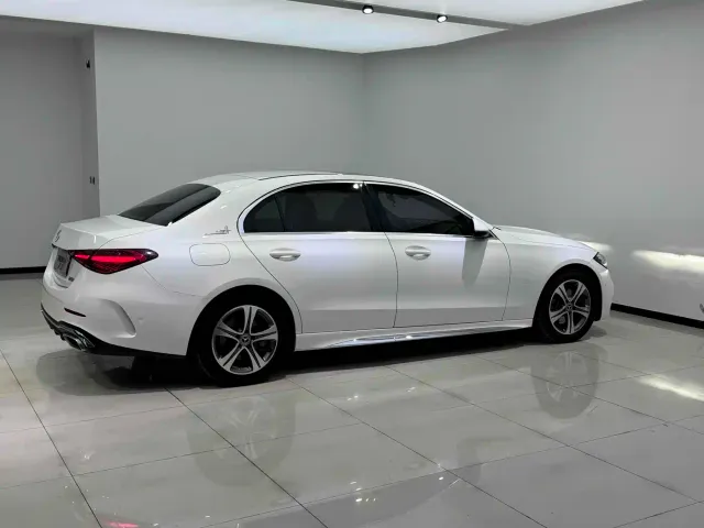 Mercedes-Benz C-Class — Фото автомобиля 12
